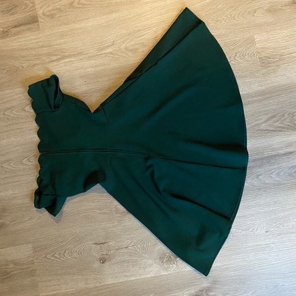 Emerald Off the Shoulder Scalloped Dress - Picture 3 of 4